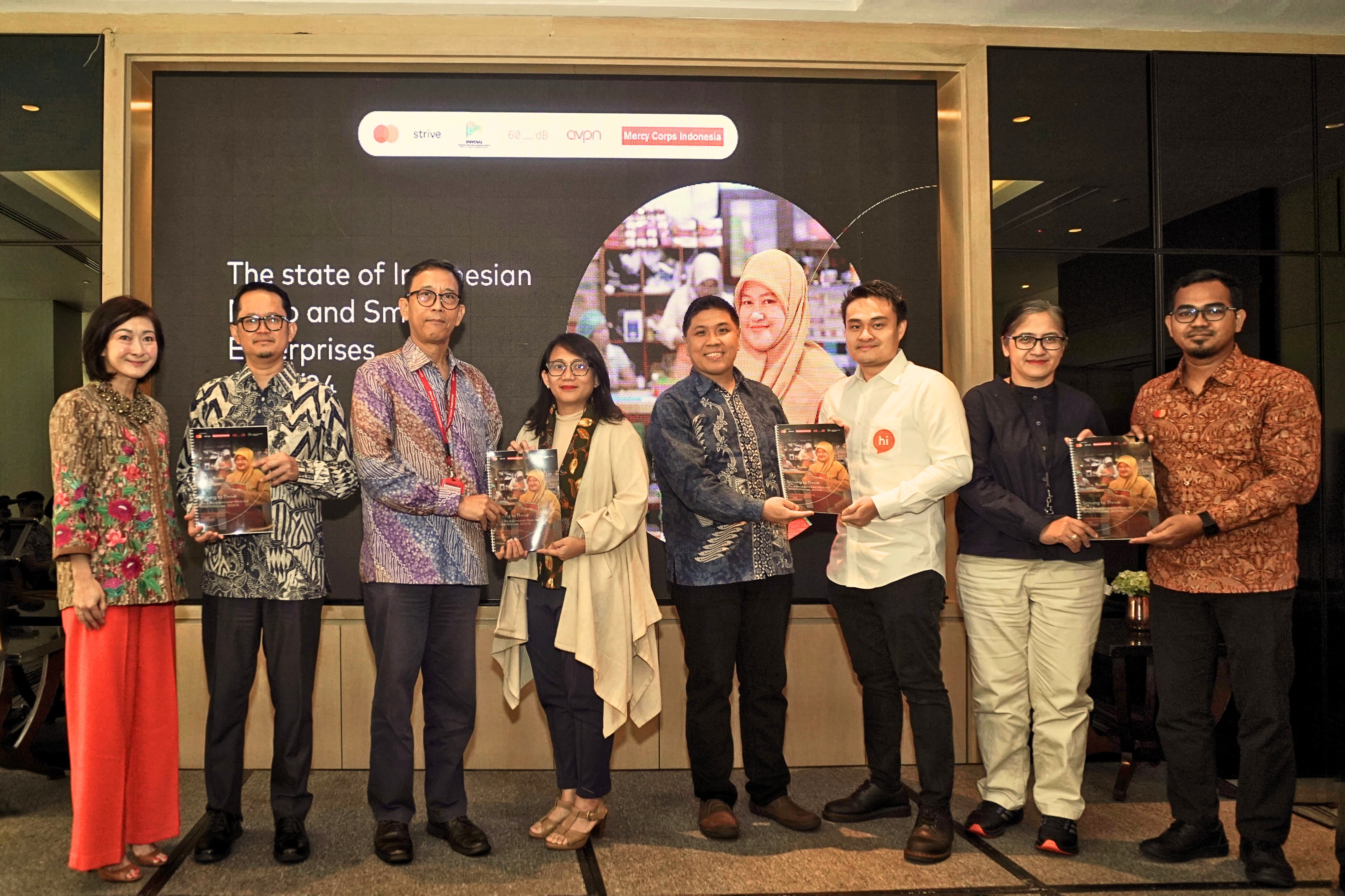 (left to right) Aileen Goh, President Director, PT Mastercard Indonesia; Maliki, Ph.D Deputy for Population and Employment, Ministry of National Development Planning (Bappenas); Ade Soekadis, Executive Director, Mercy Corps Indonesia; Dewi Meisari, CEO, Tumbu; Charlie Hartono, Country Director, Indonesia, AVPN; Ditto Prabowo Widigo, Chief Digital Product, Hibank; Mahatmi Parwitasari, Director of MSMEs & Cooperative Development, Bappenas; Nur Hasan, Social Impact Manager, Mastercard Center for Inclusive Growth.