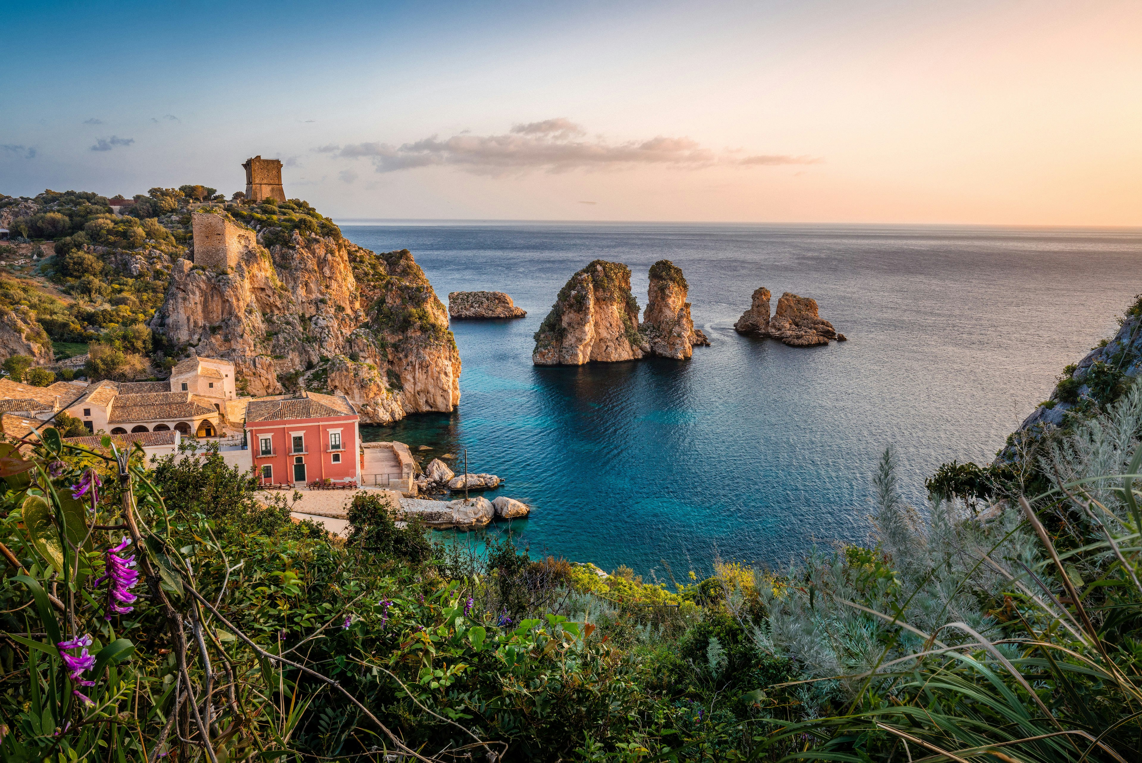 Mastercard präsentiert die Reisetrends 2024: Steigender Reiseverkehr und längere Urlaube in Europa